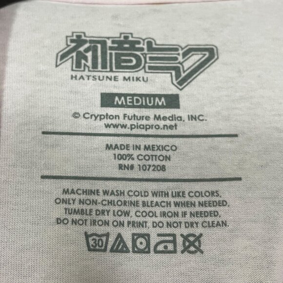 Hatsune Miku Kagamine Rin Anime Graphic T-shirt size Medium - Picture 2 of 5